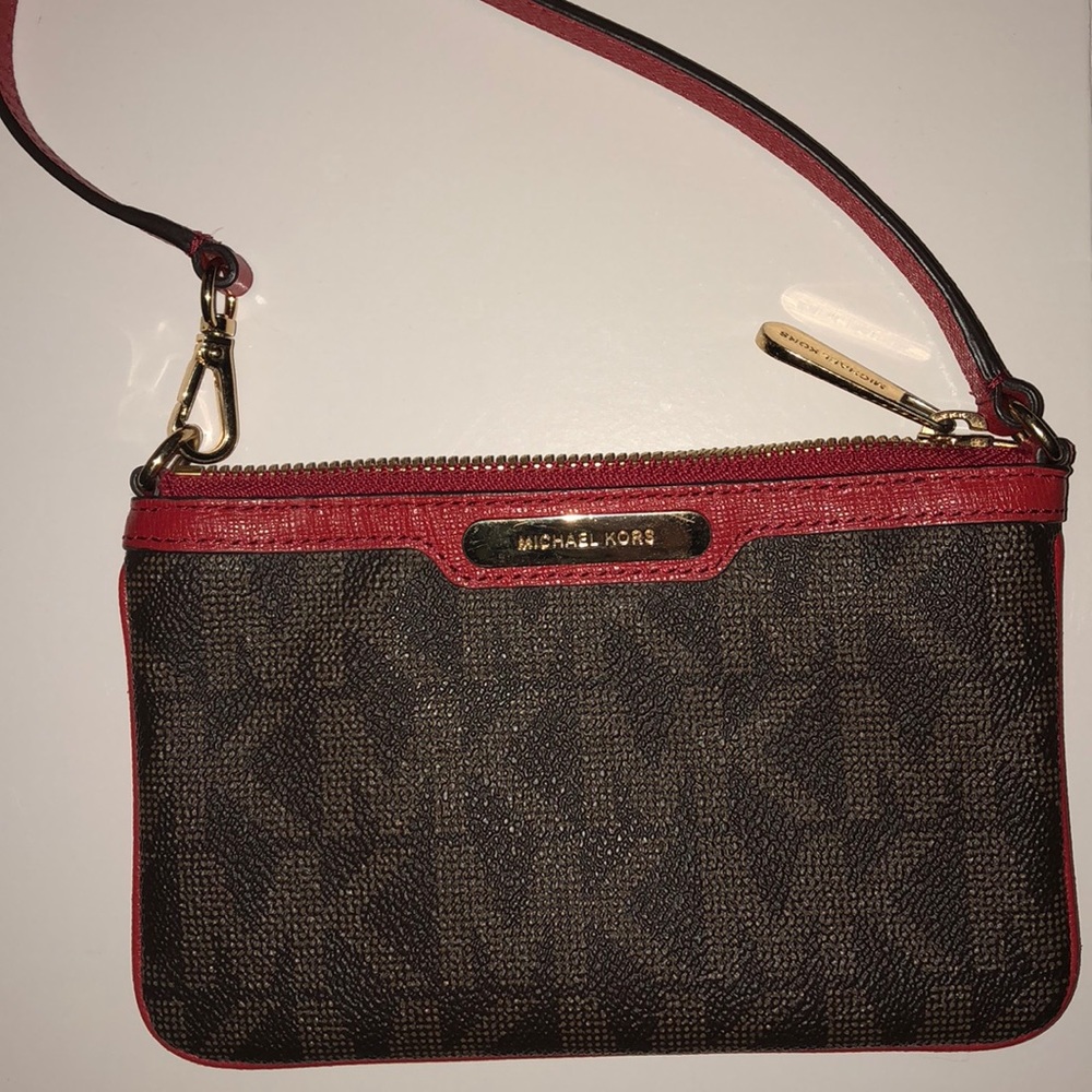 Michael Kors Wristlet 🔥